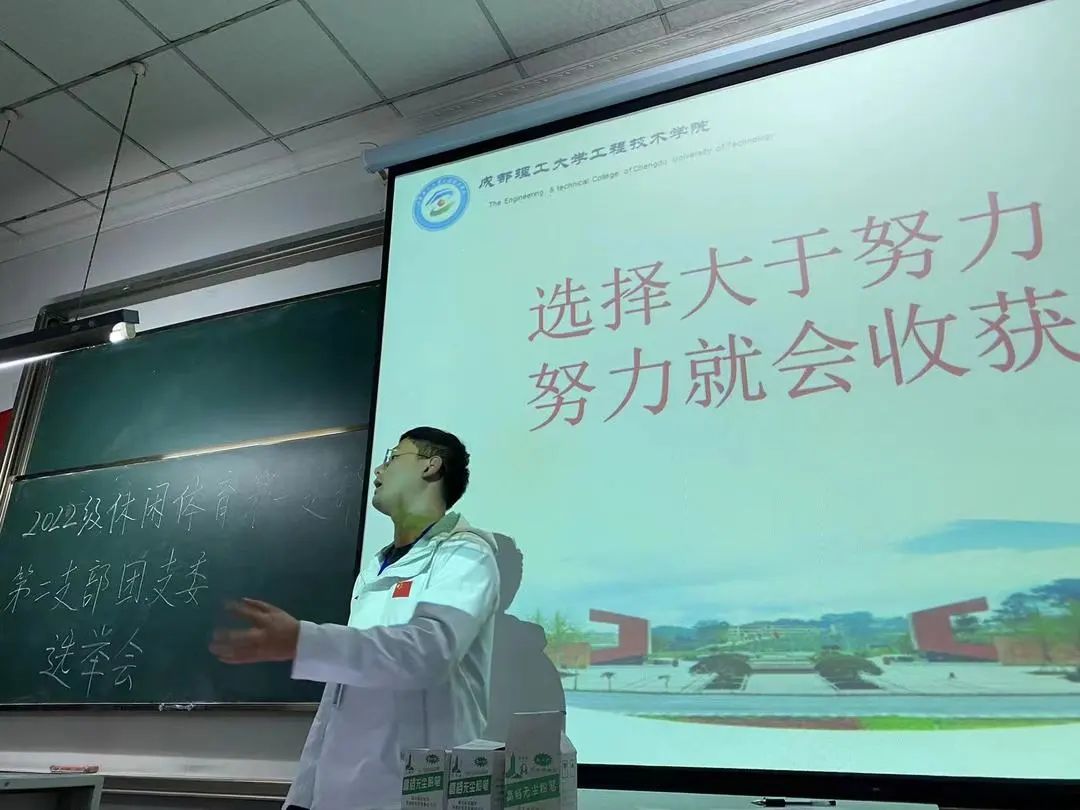 6b70f7d4aaaf144bf0be87edcf64703.jpg 图片